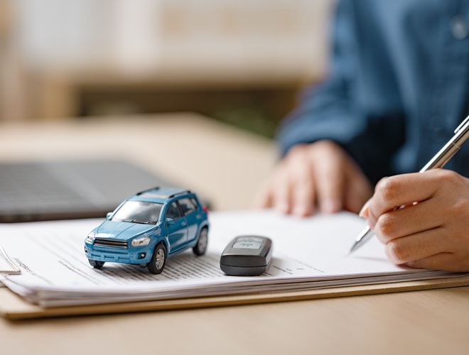 Buying car agreement. Car dealershipsigning contract. Purchase automotive agreement. Car insurance protection. Debt expense monthly. Vehicle assurance. contract sign writing pen model car keys.